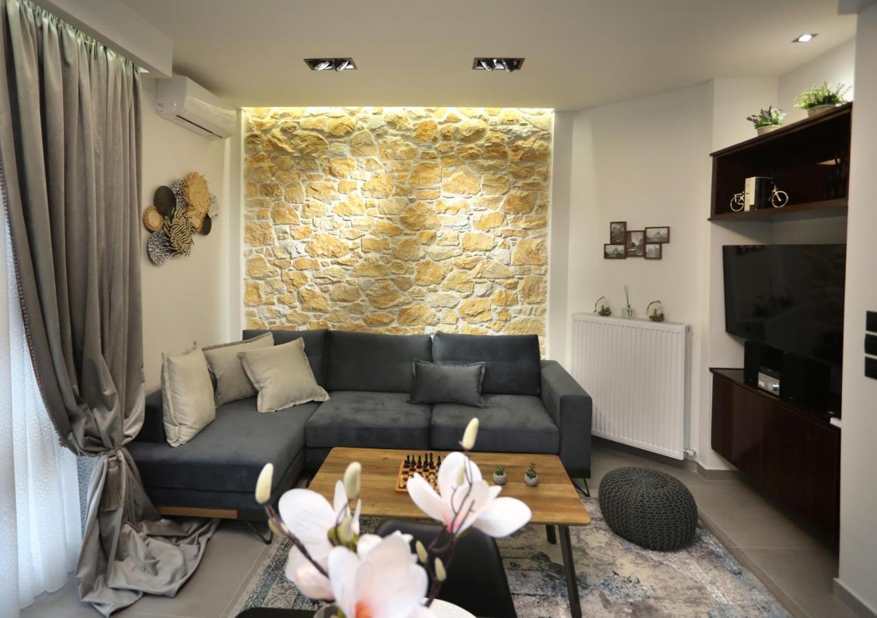 LA Larissa Luxury Apartments Koronis Extérieur photo